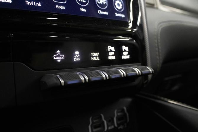 Ram 1500 V с пробегом 2020 года, цена 6 899 000 рублей, 42323 км, пикап, Автокод Объявления