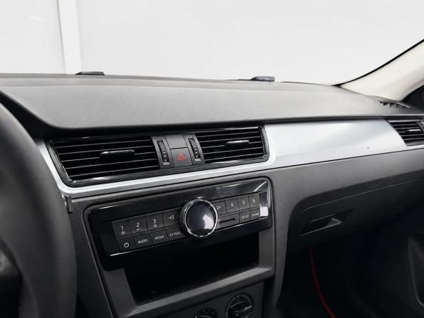Skoda Rapid I с пробегом 2017 года, цена 1 249 000 рублей, 113500 км, лифтбек, Автокод Объявления