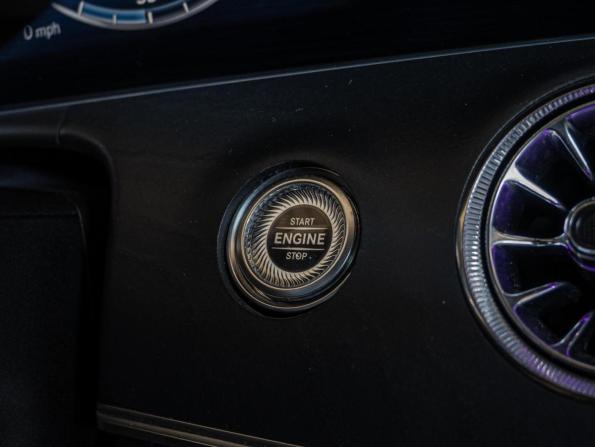 Mercedes-Benz E-Класс V (W213 S213 C238) с пробегом 2016 года, цена 2 800 000 рублей, 220417 км, седан, Автокод Объявления