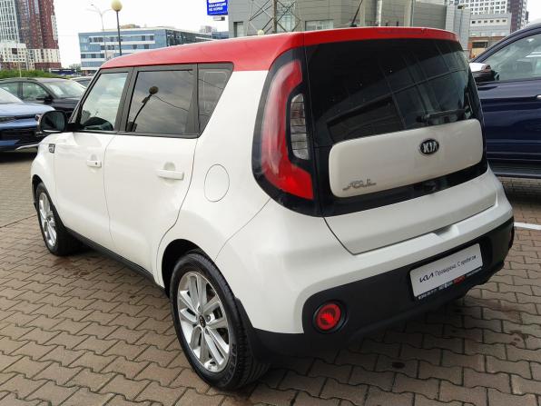 Kia Soul II Рестайлинг с пробегом 2018 года, цена 1 919 000 рублей, 64767 км, хэтчбек, Автокод Объявления