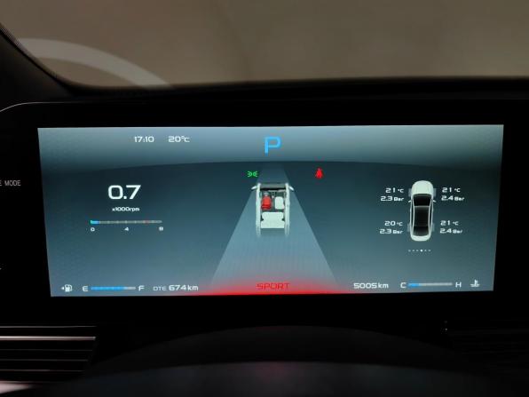 Livan S6 Pro с пробегом 2023 года, цена 1 655 000 рублей, 5004 км, седан, Автокод Объявления
