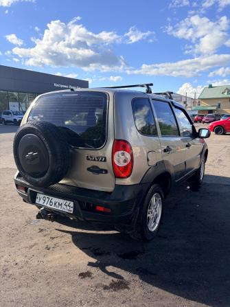 Chevrolet Niva I Рестайлинг с пробегом 2011 года, цена 340 000 рублей, 148000 км, внедорожник, Автокод Объявления