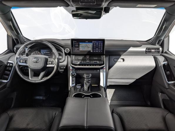 Toyota Land Cruiser 300 Series с пробегом 2023 года, цена 11 450 000 рублей, 33816 км, внедорожник, Автокод Объявления