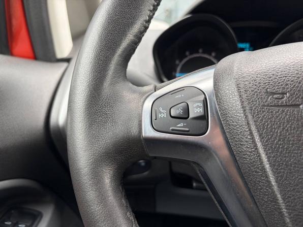 Ford EcoSport II с пробегом 2017 года, цена 945 000 рублей, 176400 км, внедорожник, Автокод Объявления