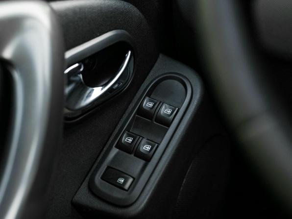Renault Duster I Рестайлинг с пробегом 2018 года, цена 990 000 рублей, 272426 км, внедорожник, Автокод Объявления