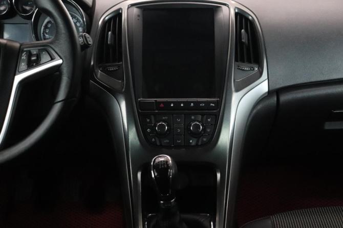 Opel Astra J с пробегом 2011 года, цена 550 000 рублей, 237298 км, хэтчбек, Автокод Объявления
