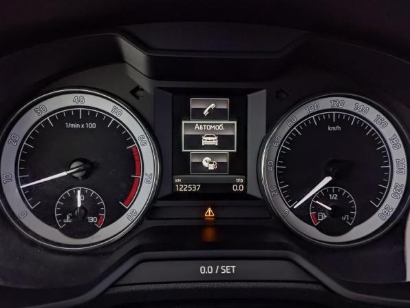 Skoda Octavia III (A7) Рестайлинг с пробегом 2017 года, цена 1 685 000 рублей, 122534 км, лифтбек, Автокод Объявления
