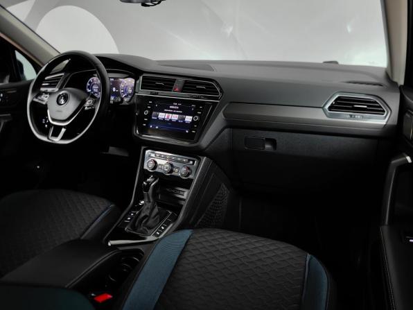 Volkswagen Tiguan II с пробегом 2019 года, цена 1 815 000 рублей, 204000 км, внедорожник, Автокод Объявления