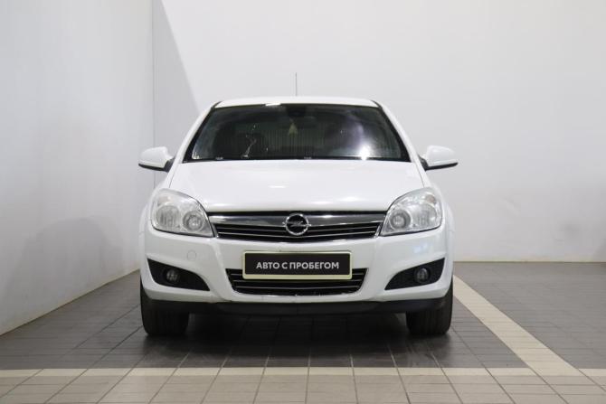 Opel Astra H Рестайлинг с пробегом 2013 года, цена 559 000 рублей, 214083 км, седан, Автокод Объявления