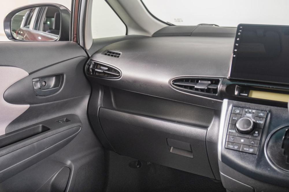 Toyota Wish II Томск  - изображение 12