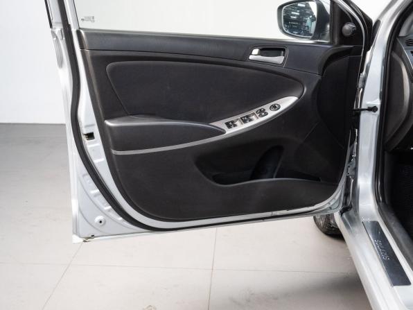Hyundai Solaris I Рестайлинг с пробегом 2016 года, цена 1 099 000 рублей, 135644 км, седан, Автокод Объявления