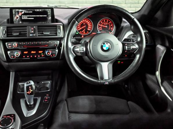 BMW 1 серии II (F20/F21) Рестайлинг с пробегом 2015 года, цена 1 565 000 рублей, 51054 км, хэтчбек, Автокод Объявления
