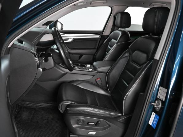 Volkswagen Touareg III с пробегом 2018 года, цена 4 499 000 рублей, 180111 км, внедорожник, Автокод Объявления