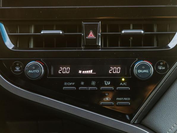 Toyota Camry VIII (XV70) Рестайлинг с пробегом 2021 года, цена 2 998 000 рублей, 120860 км, седан, Автокод Объявления