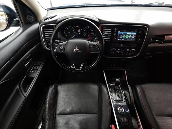 Mitsubishi Outlander III Рестайлинг 2 с пробегом 2017 года, цена 1 800 000 рублей, 168708 км, внедорожник, Автокод Объявления
