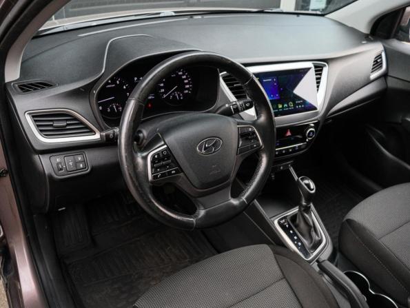 Hyundai Solaris II с пробегом 2018 года, цена 1 550 000 рублей, 27199 км, седан, Автокод Объявления