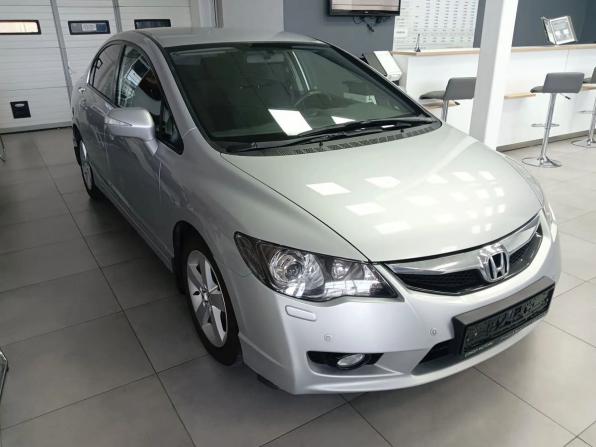Honda Civic VIII Рестайлинг с пробегом 2010 года, цена 749 900 рублей, 230000 км, седан, Автокод Объявления