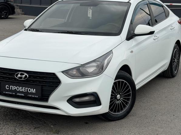 Hyundai Solaris II с пробегом 2019 года, цена 780 000 рублей, 350200 км, седан, Автокод Объявления