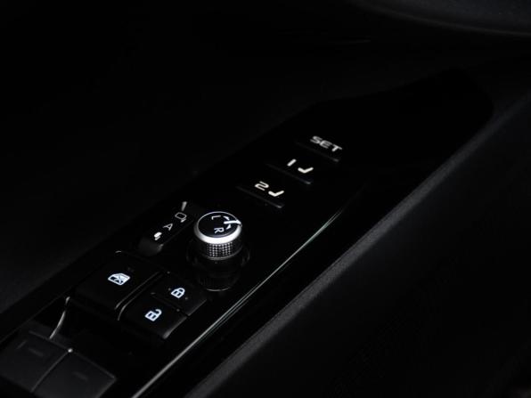 Toyota Camry IX (XV80) China Market с пробегом 2025 года, цена 4 349 000 рублей, 13400 км, седан, Автокод Объявления