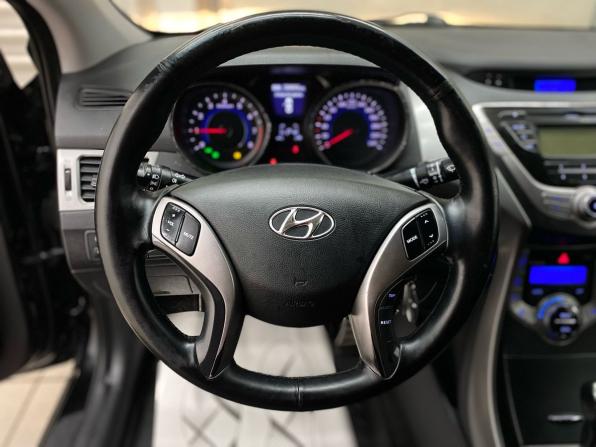 Hyundai Elantra V (MD) Рестайлинг с пробегом 2013 года, цена 1 050 000 рублей, 158893 км, седан, Автокод Объявления