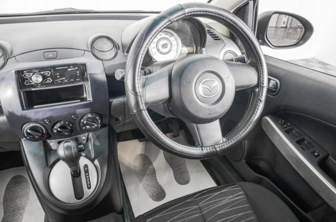 Mazda Demio III (DE) с пробегом 2007 года, цена 599 000 рублей, 208000 км, хэтчбек, Автокод Объявления