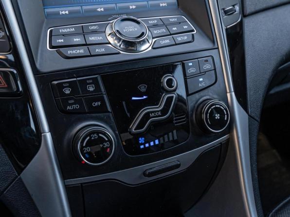 Hyundai Sonata VI (YF) с пробегом 2011 года, цена 1 280 000 рублей, 215569 км, седан, Автокод Объявления