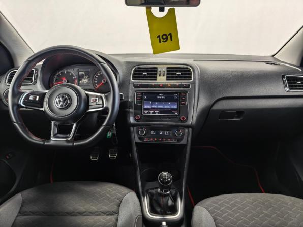 Volkswagen Polo V Рестайлинг с пробегом 2018 года, цена 850 000 рублей, 128000 км, седан, Автокод Объявления