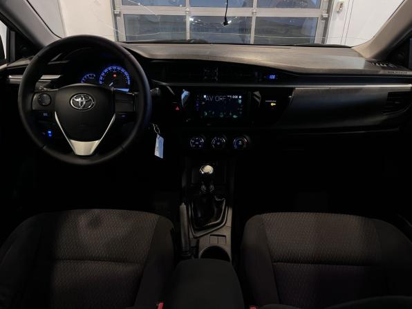 Toyota Corolla XI (E160 E170 E180) с пробегом 2013 года, цена 926 000 рублей, 237480 км, седан, Автокод Объявления