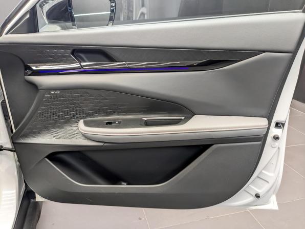 Changan UNI-V I с пробегом 2023 года, цена 2 250 000 рублей, 25100 км, лифтбек, Автокод Объявления