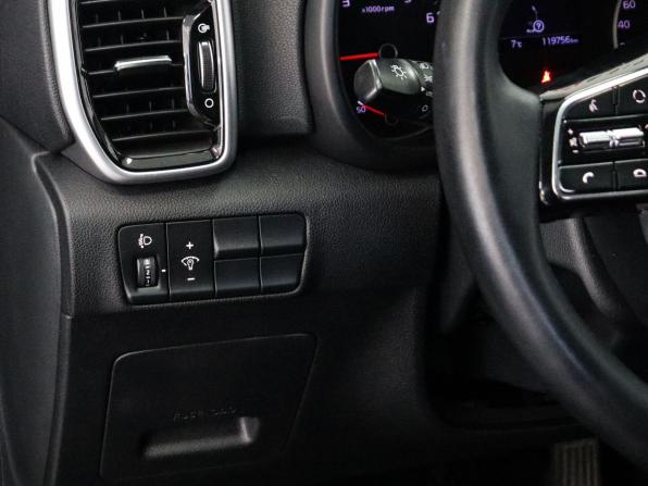 Kia Sportage IV Рестайлинг с пробегом 2021 года, цена 2 305 000 рублей, 119756 км, внедорожник, Автокод Объявления