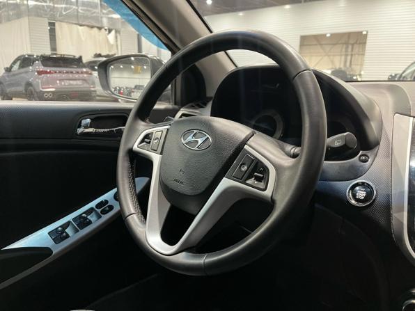 Hyundai Solaris I с пробегом 2011 года, цена 595 000 рублей, 171918 км, хэтчбек, Автокод Объявления