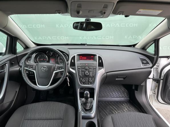Opel Astra J Рестайлинг с пробегом 2014 года, цена 999 000 рублей, 81157 км, хэтчбек, Автокод Объявления