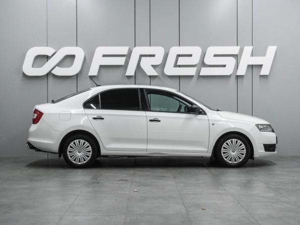 Skoda Rapid I с пробегом 2017 года, цена 899 000 рублей, 227920 км, лифтбек, Автокод Объявления