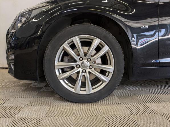 Infiniti Q70 I Рестайлинг с пробегом 2015 года, цена 2 425 000 рублей, 93317 км, седан, Автокод Объявления
