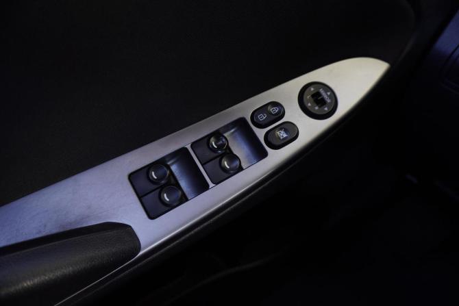 Hyundai Solaris I Рестайлинг с пробегом 2015 года, цена 865 000 рублей, 167682 км, седан, Автокод Объявления