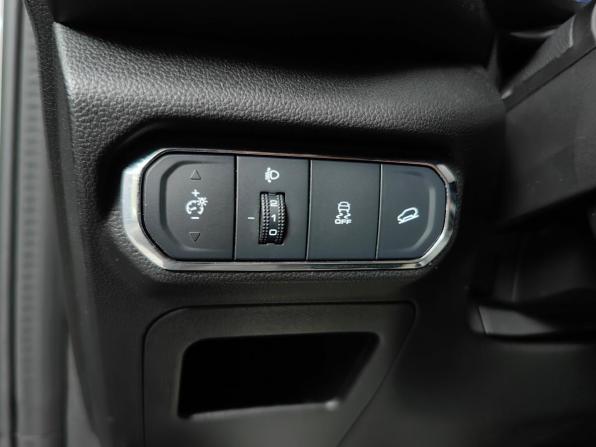 Haval Jolion I с пробегом 2023 года, цена 1 777 000 рублей, 49374 км, внедорожник, Автокод Объявления