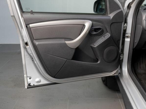 Renault Duster I с пробегом 2014 года, цена 880 000 рублей, 129778 км, внедорожник, Автокод Объявления