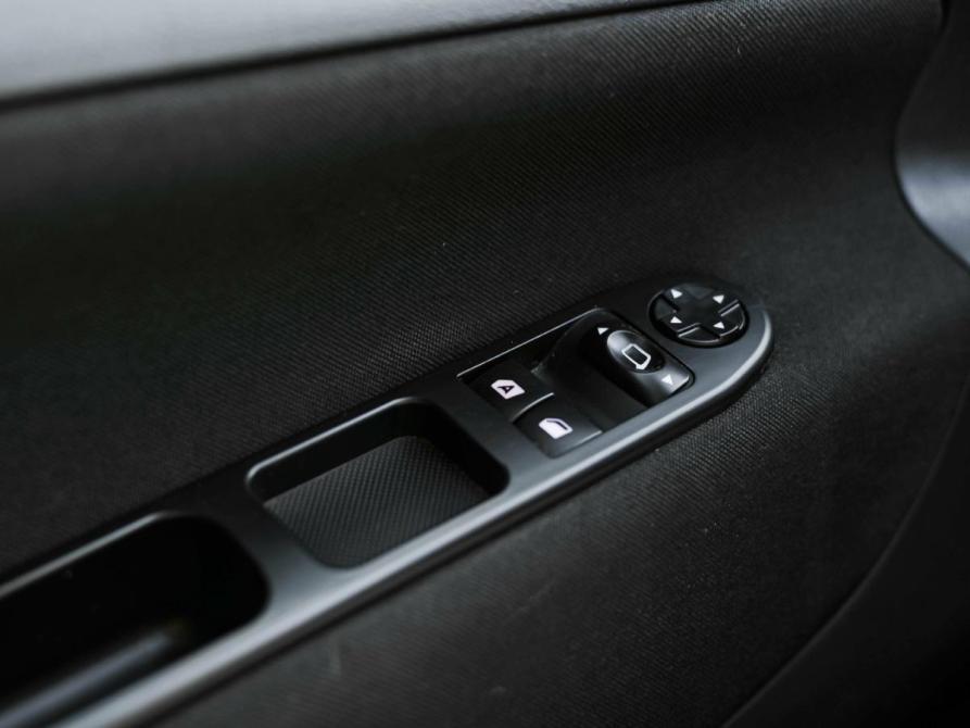 Peugeot 207 I Рестайлинг Санкт-Петербург  - изображение 9