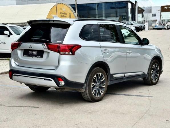 Mitsubishi Outlander III Рестайлинг 3 с пробегом 2022 года, цена 2 308 000 рублей, 165645 км, внедорожник, Автокод Объявления