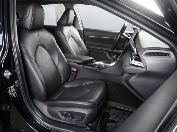 Toyota Camry VIII (XV70) Рестайлинг с пробегом 2023 года, цена 3 589 000 рублей, 25117 км, седан, Автокод Объявления