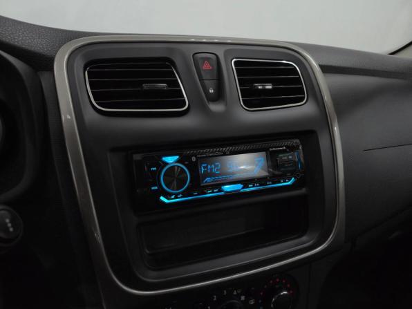 Renault Sandero II Рестайлинг с пробегом 2018 года, цена 1 020 000 рублей, 91551 км, хэтчбек, Автокод Объявления