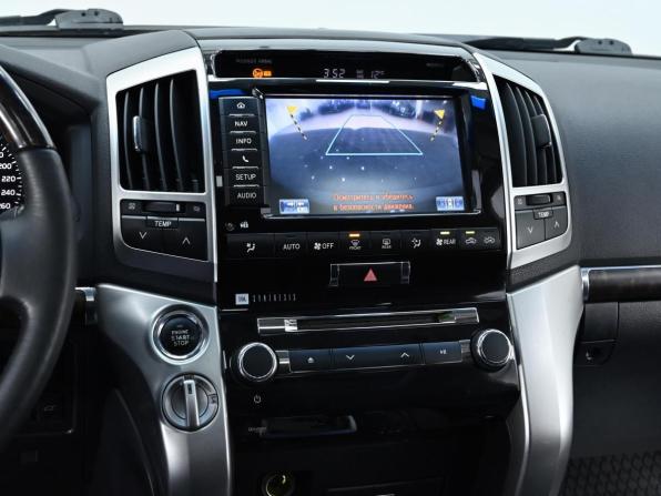 Toyota Land Cruiser 200 Series Рестайлинг 1 с пробегом 2013 года, цена 2 899 000 рублей, 188000 км, внедорожник, Автокод Объявления
