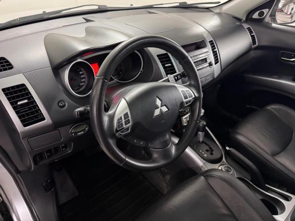 Mitsubishi Outlander II с пробегом 2007 года, цена 1 120 000 рублей, 301900 км, внедорожник, Автокод Объявления