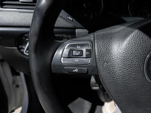 Volkswagen Jetta VI с пробегом 2013 года, цена 998 000 рублей, 250064 км, седан, Автокод Объявления