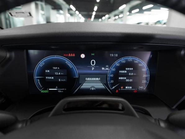 Toyota Camry IX (XV80) China Market с пробегом 2026 года, цена 4 400 000 рублей, 50 км, седан, Автокод Объявления
