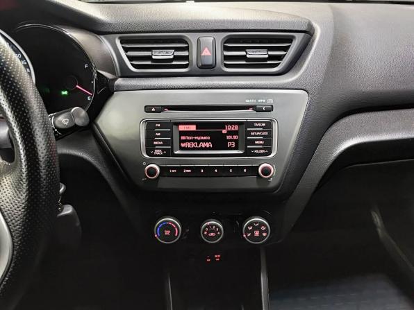 Kia Rio III Рестайлинг с пробегом 2016 года, цена 955 000 рублей, 140800 км, седан, Автокод Объявления