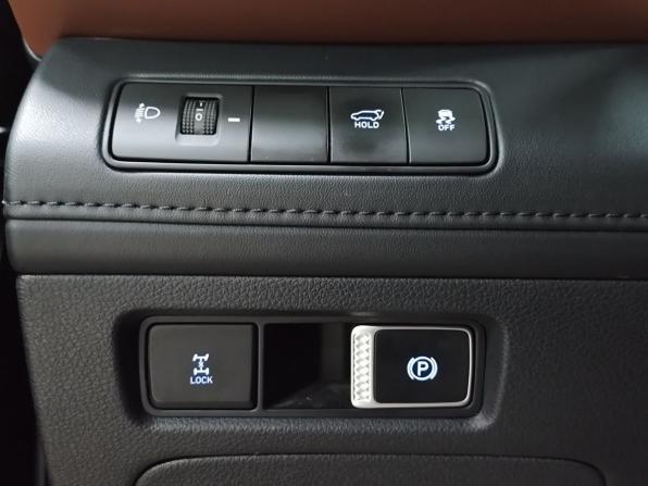 Hyundai Santa Fe IV Рестайлинг с пробегом 2023 года, цена 3 529 000 рублей, 152053 км, внедорожник, Автокод Объявления
