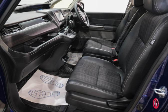 Honda Freed II Рестайлинг с пробегом 2017 года, цена 1 469 000 рублей, 135000 км, компактвэн, Автокод Объявления