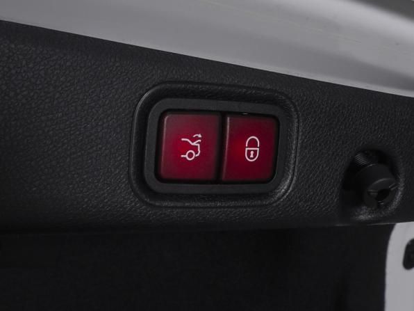 Mercedes-Benz E-Класс V (W213 S213 C238) Рестайлинг с пробегом 2022 года, цена 5 990 000 рублей, 48381 км, седан, Автокод Объявления