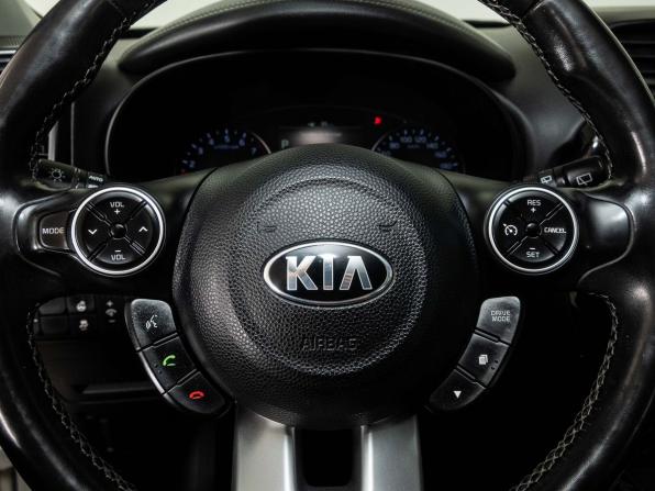 Kia Soul II Рестайлинг с пробегом 2017 года, цена 1 690 000 рублей, 95000 км, хэтчбек, Автокод Объявления